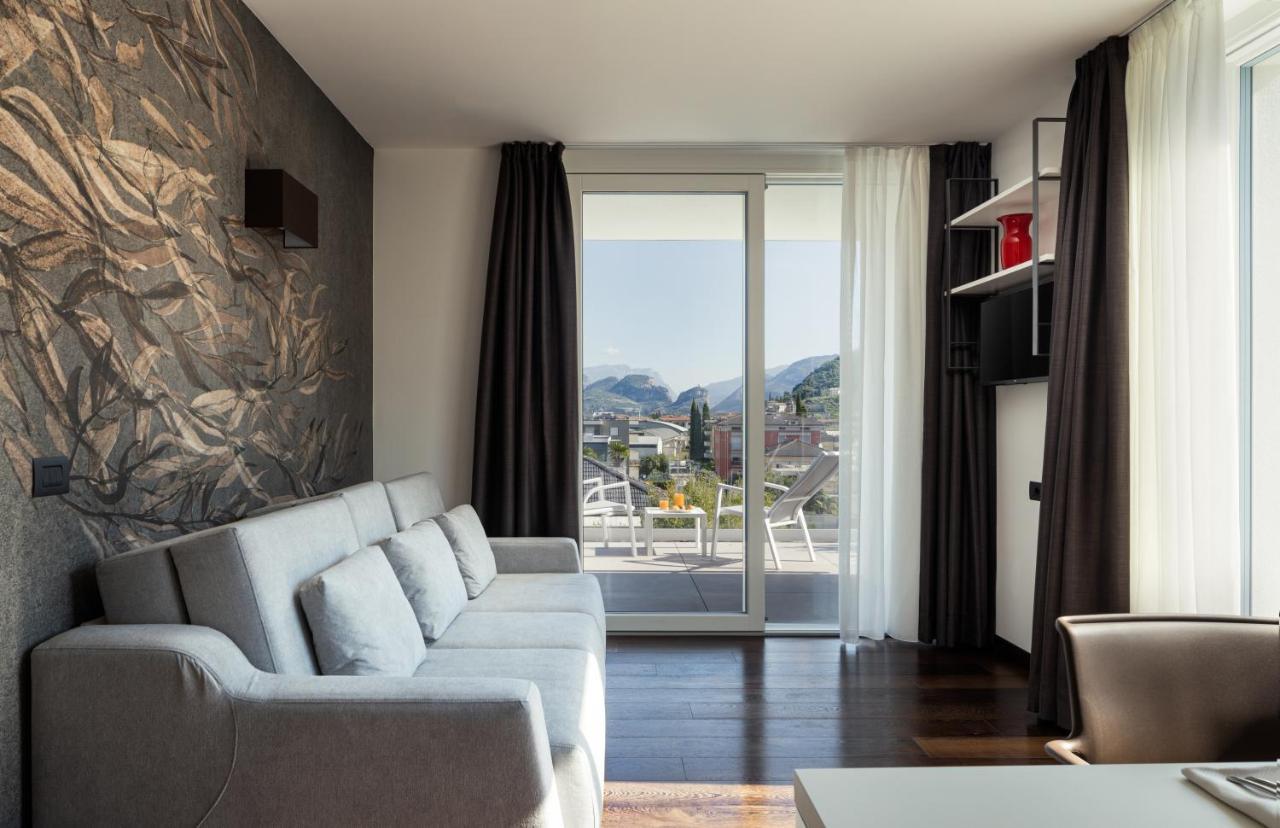 Aris Apartments & Sky Pool - Tonelli Hotels - Adult Friendly Riva del Garda Exterior photo
