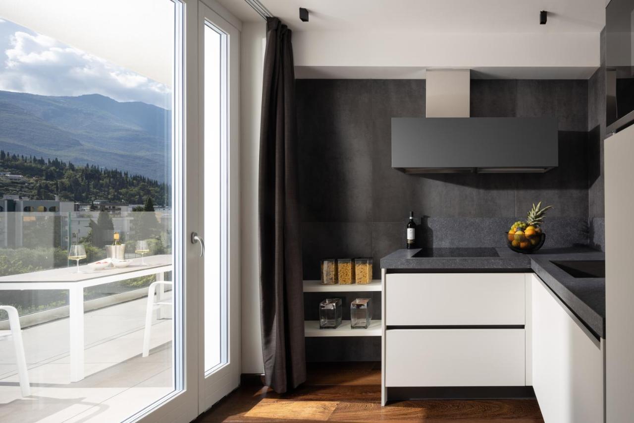 Aris Apartments & Sky Pool - Tonelli Hotels - Adult Friendly Riva del Garda Exterior photo
