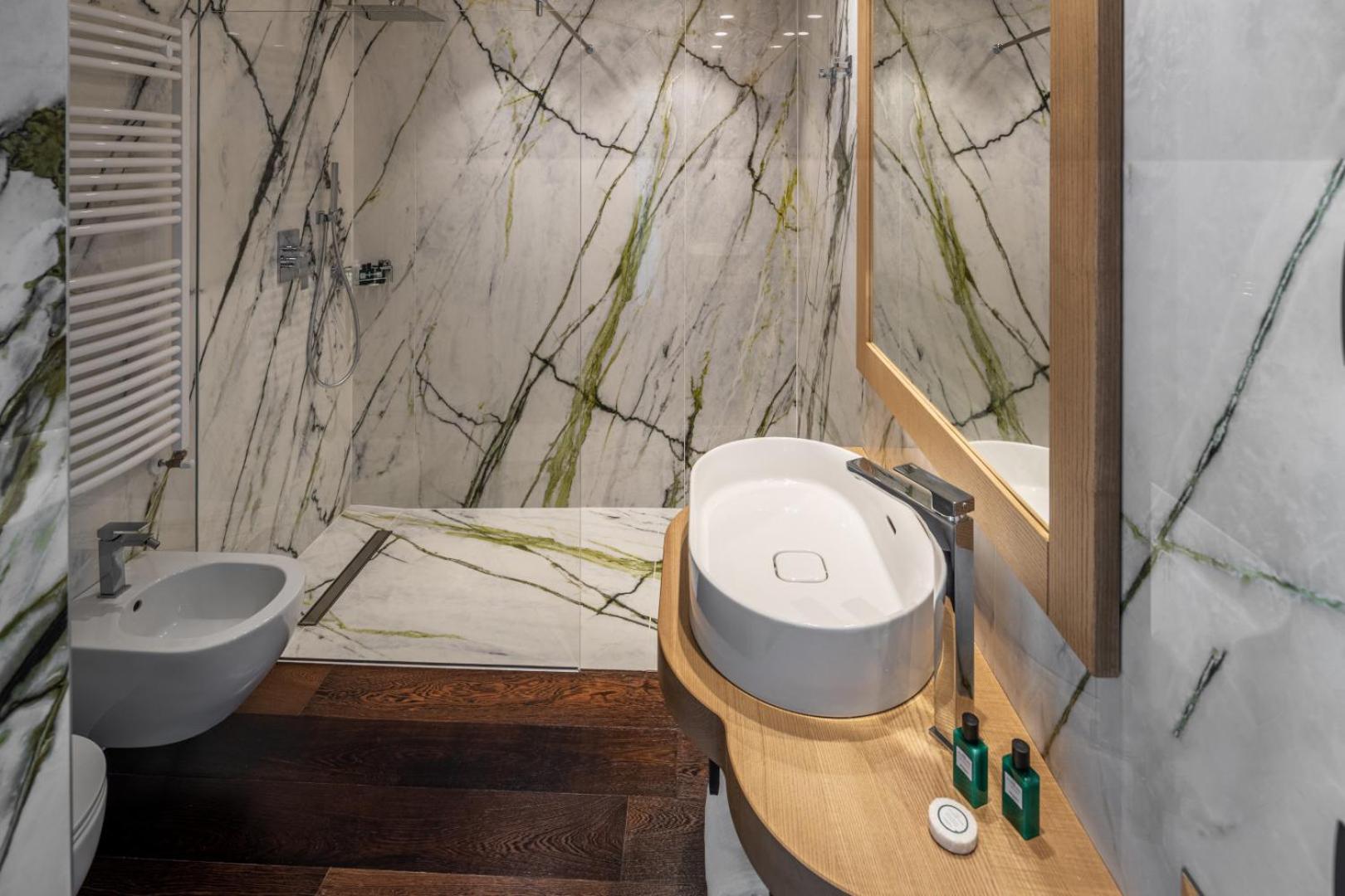 Aris Apartments & Sky Pool - Tonelli Hotels - Adult Friendly Riva del Garda Room photo